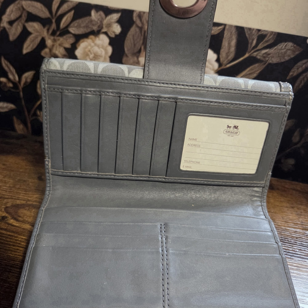 Gray Coach Women's Wallet - Picture 2 of 8